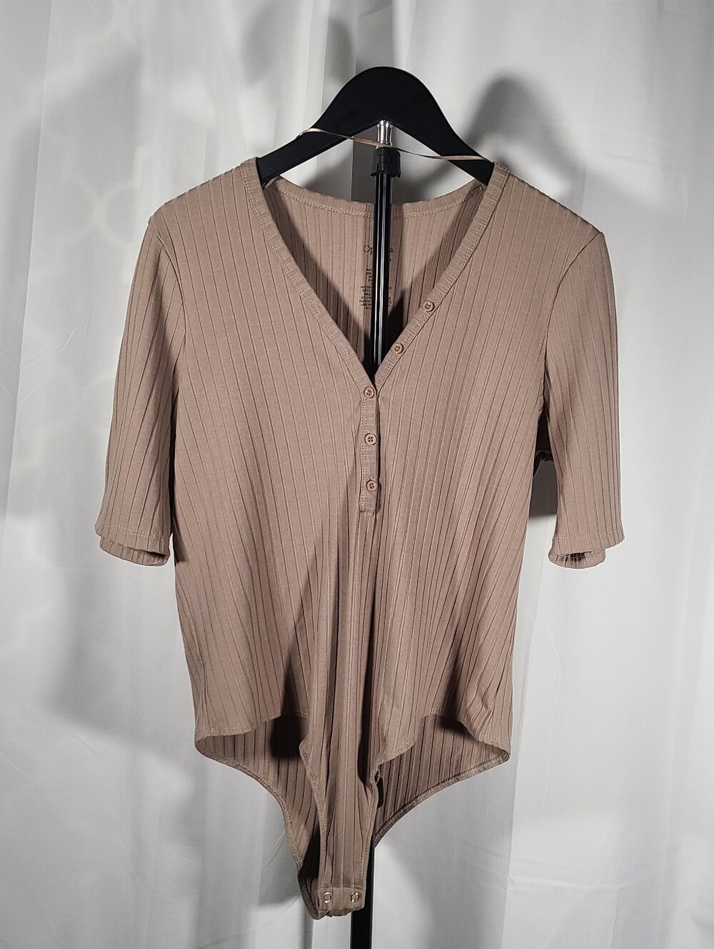 Ribbed V-Neck Button-Front Bodysuit in Taupe
